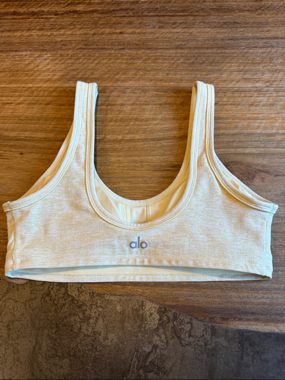 ALO Yoga Alosoft Center Stage Bra Warm Butter Yellow S - Picture 5 of 6